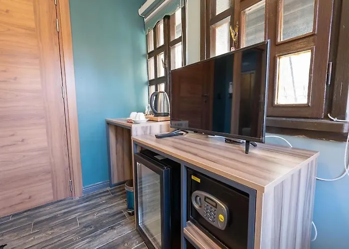 Liman Deluxe Hotel *