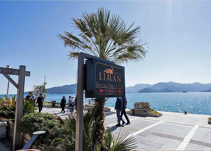 Liman Deluxe Hotel *